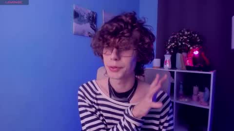 Leo online show from 11-05-25, 01:55