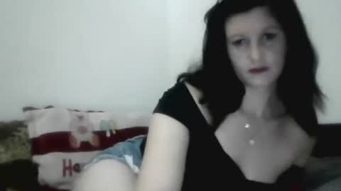 Leo and Claire online show from 04-22-26, 07:59