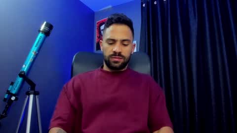 Snapshot of leo_diaz01 chatting on 02-14-25, 08:21 Leo Diaz online show from 02-14-25, 08:21