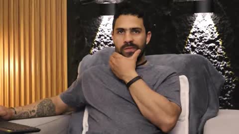 Leo  Diaz online show from 01-31-26, 10:52