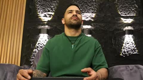 Leo  Diaz online show from 04-18-26, 01:20