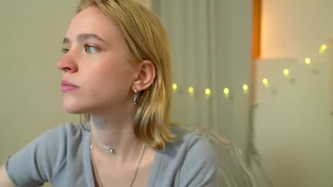 Snapshot of leo_lulu chatting on 12-10-24, 07:00 Ashly online show from 12-10-24, 07:00