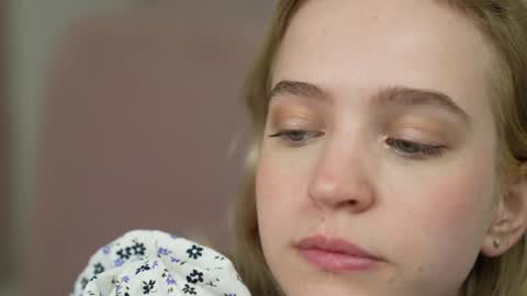 Snapshot of leo_lulu chatting on 12-11-24, 03:15 Ashly online show from 12-11-24, 03:15