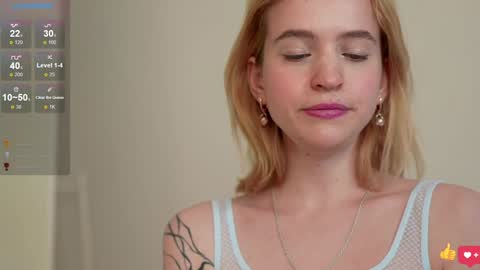 Snapshot of leo_lulu chatting on 02-08-25, 06:55 Ashly online show from 02-08-25, 06:55