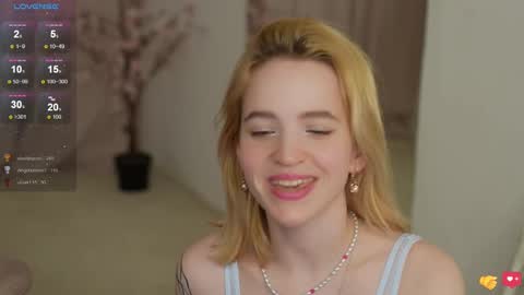 Snapshot of leo_lulu chatting on 02-09-25, 06:58 Ashly online show from 02-09-25, 06:58