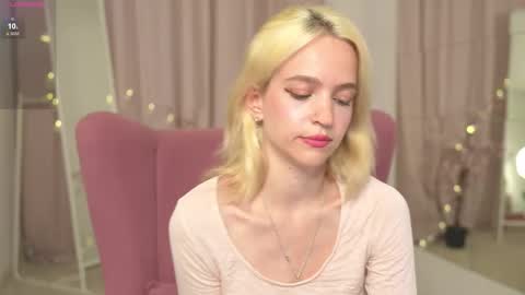 Snapshot of leo_lulu chatting on 10-07-25, 03:31 Ashly online show from 10-07-25, 03:31