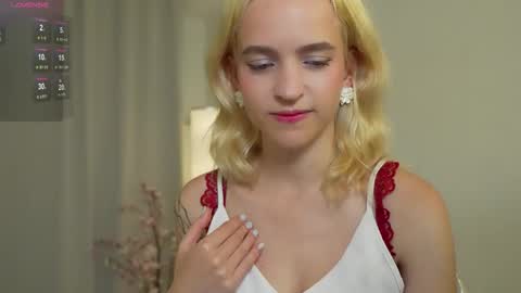 Snapshot of leo_lulu chatting on 10-16-25, 04:19 Ashly online show from 10-16-25, 04:19