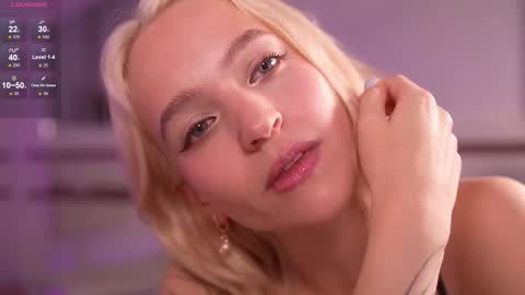 Snapshot of leo_lulu chatting on 10-18-25, 03:35 Ashly online show from 10-18-25, 03:35