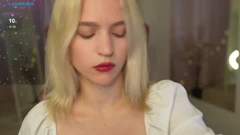 Snapshot of leo_lulu chatting on 10-31-25, 09:32 Ashly online show from 10-31-25, 09:32