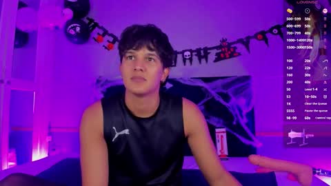 Leo online show from 10-22-25, 04:02