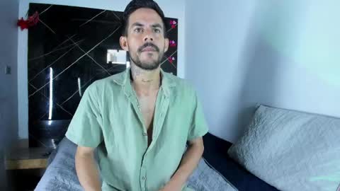 Snapshot of leo_vesper chatting on 04-14-26, 12:11 leo vesper online show from 04-14-26, 12:11