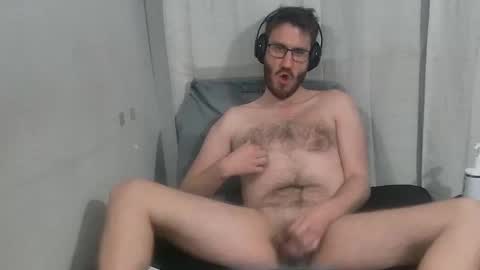 Snapshot of leobiggy227 chatting on 10-26-25, 04:40 LeoBiggy online show from 10-26-25, 04:40