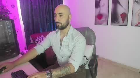 Leon online show from 01-08-25, 02:56