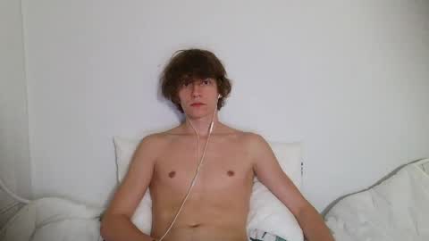 Snapshot of leon_heart666 chatting on 05-17-26, 04:14 Leon online show from 05-17-26, 04:14