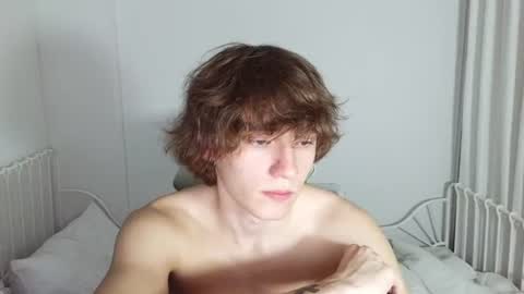 Snapshot of leon_heart666 chatting on 06-23-26, 01:42 Leon online show from 06-23-26, 01:42