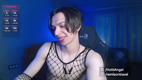 Leon online show from 04-22-26, 04:41