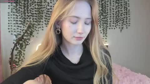Leona online show from 05-14-26, 10:55