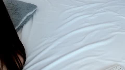 Snapshot of leonacutecam chatting on 10-28-25, 10:01 LUCY online show from 10-28-25, 10:01