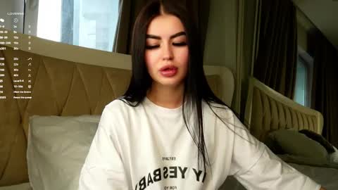 Mila online show from 04-12-26, 03:11