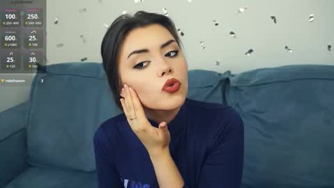 Mia online show from 09-30-25, 07:57