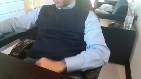 Snapshot of leone44 chatting on 05-07-26, 09:36 angel e sonia online show from 05-07-26, 09:36