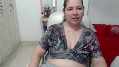 Snapshot of leonela_69 chatting on 06-08-26, 12:14 leonela online show from 06-08-26, 12:14