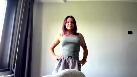 Snapshot of leonidadesantiago chatting on 07-07-26, 06:47 Reily online show from 07-07-26, 06:47
