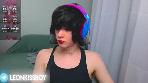 leonkissboy online show from 04-18-26, 12:09