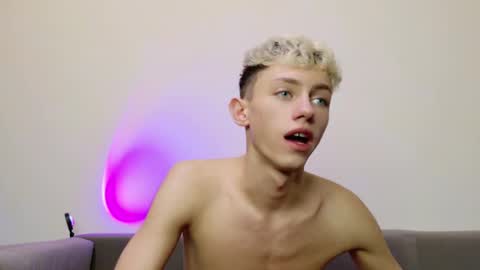 Snapshot of leonlure chatting on 12-02-25, 06:36 leonlure online show from 12-02-25, 06:36