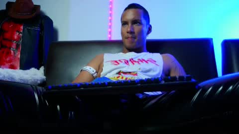 Lenardo jaramillo online show from 12-19-24, 10:13