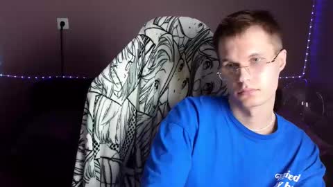 Snapshot of leonnextdoor chatting on 12-29-24, 09:39 Leon online show from 12-29-24, 09:39