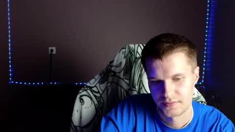 Snapshot of leonnextdoor chatting on 01-03-25, 02:40 Leon online show from 01-03-25, 02:40