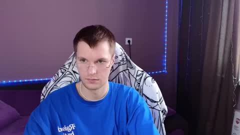 Snapshot of leonnextdoor chatting on 01-11-25, 05:31 Leon online show from 01-11-25, 05:31