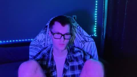 Snapshot of leonnextdoor chatting on 01-15-25, 12:04 Leon online show from 01-15-25, 12:04