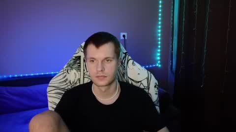 Snapshot of leonnextdoor chatting on 01-17-25, 01:56 Leon online show from 01-17-25, 01:56