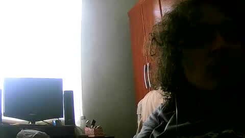 Snapshot of leonnxv chatting on 11-02-25, 12:29 leonnxv online show from 11-02-25, 12:29