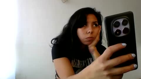leonorfox online show from 06-06-26, 07:51