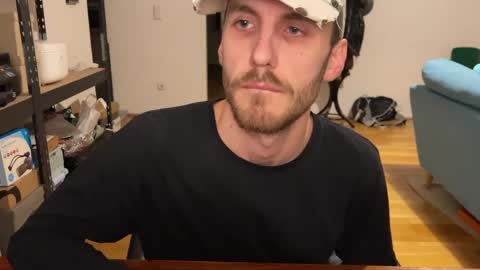 Leon online show from 12-16-24, 04:05