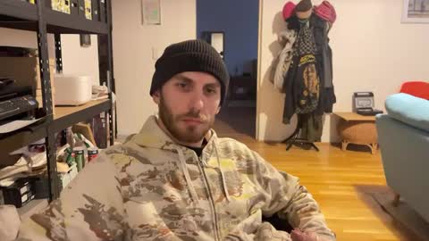 Leon online show from 01-09-25, 03:23