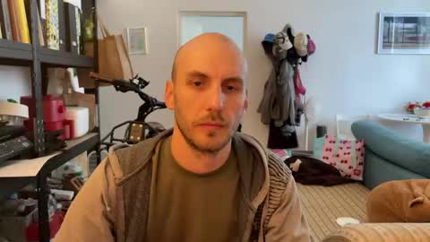 Leon online show from 10-01-25, 01:50