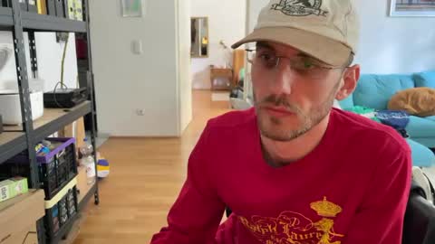 Leon online show from 05-19-26, 12:22