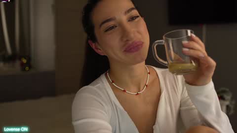 Leora online show from 01-04-25, 03:28