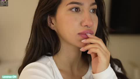 Leora online show from 02-03-25, 06:39