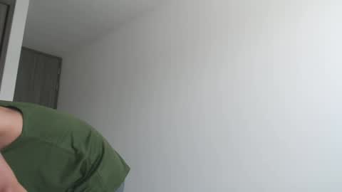 leostorm25 online show from 09-26-25, 02:32