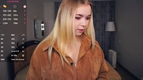 Hello everyone Im Lora Its my first day Were going to have fun together online show from 10-02-25, 06:31