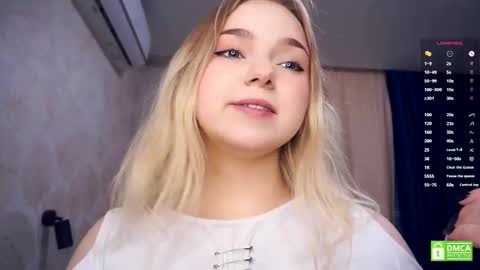 Hello everyone Im Lora Its my first day Were going to have fun together online show from 11-22-25, 05:06