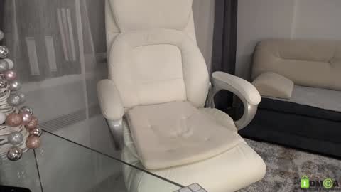 Snapshot of leraooook chatting on 01-07-25, 04:16 Lera online show from 01-07-25, 04:16