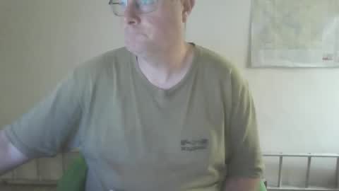 Snapshot of lerase40 chatting on 11-20-25, 08:58 homquisgode online show from 11-20-25, 08:58