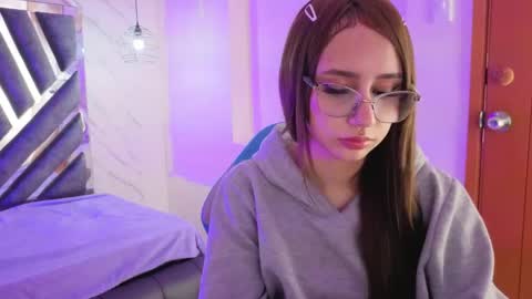 Snapshot of leri_rose_ chatting on 05-02-26, 11:48 online show from 05-02-26, 11:48
