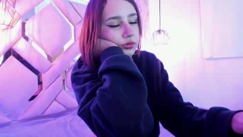 Snapshot of leri_rose_ chatting on 05-13-26, 11:29 online show from 05-13-26, 11:29